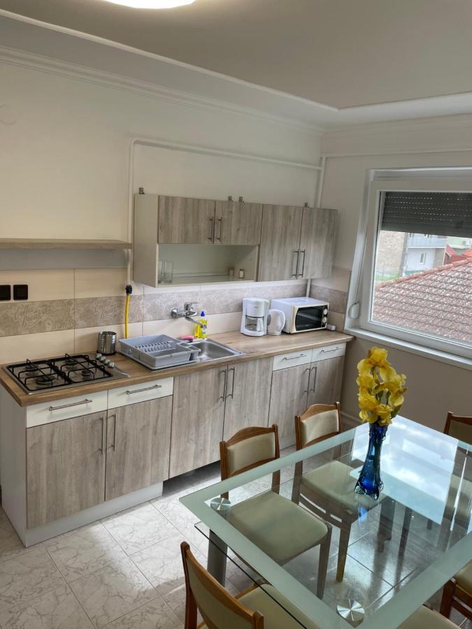 Pingvin Cukraszda Apartman Felso Szint Balatonmáriafürdő Exterior foto