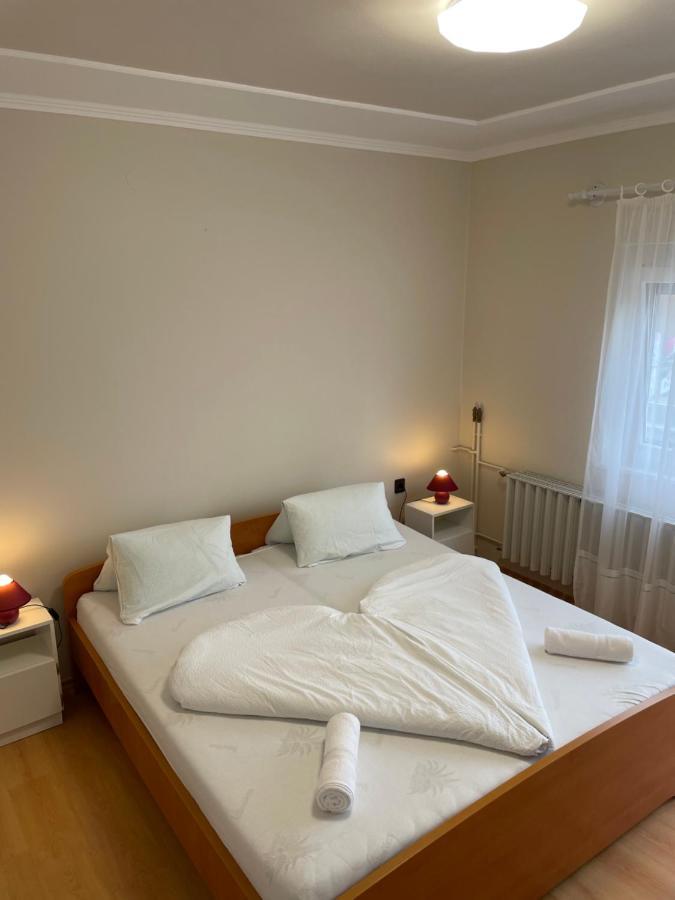 Pingvin Cukraszda Apartman Felso Szint Balatonmáriafürdő Exterior foto